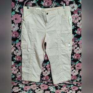 Style & Co. Women's Light Pink Capris